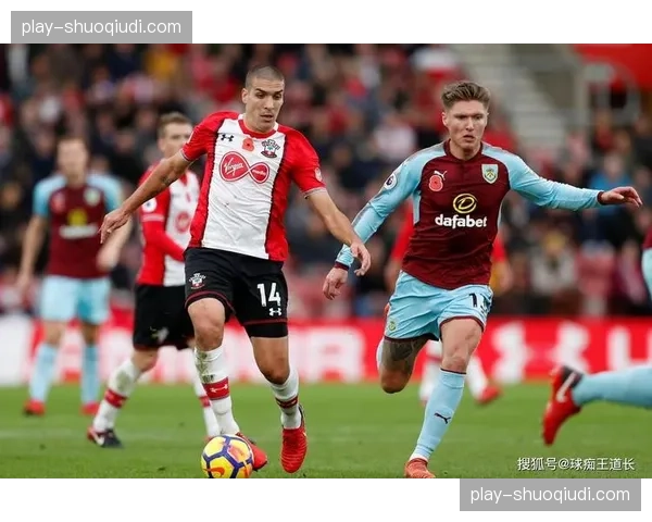 英超“足球进校园”计划扩展至全英2000所小学，提供免费装备与课程