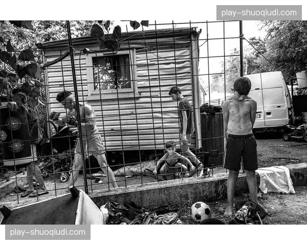 历史时刻记录：一位球队摄影师镜头中季前训练营的汗水与笑容