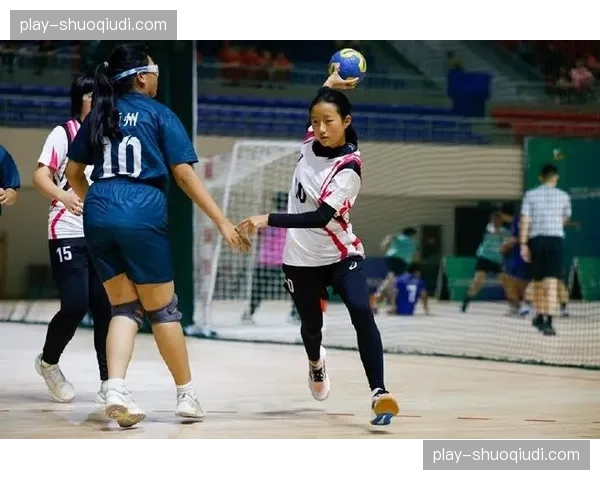 北京市青少年手球锦标赛参赛选手怀揣对手球运动的热爱齐聚赛场 北京市青少年手球锦标赛参赛选手怀揣对手球运动的热爱齐聚赛场